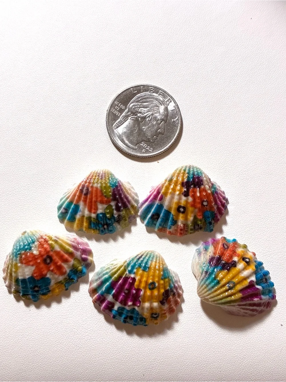 Hand-Painted Multicolor Shell charm  pendants - Women Jewelry